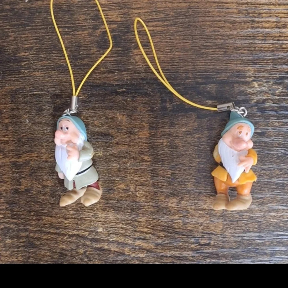 Set Of Disney's Snow White Dwarves Sleepy & Bashful Cell Phone Danglers.
